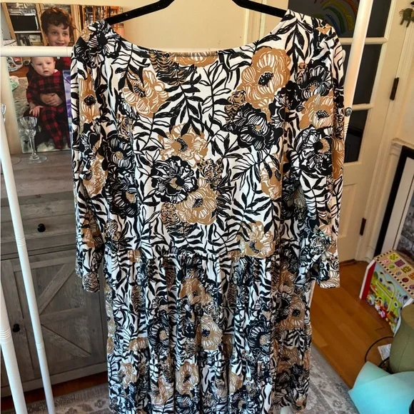 Lilly Pulitzer Black and Tan Floral Tiered Dress - Picture 5 of 6